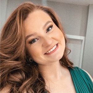 Meet your Posher, Clarissa